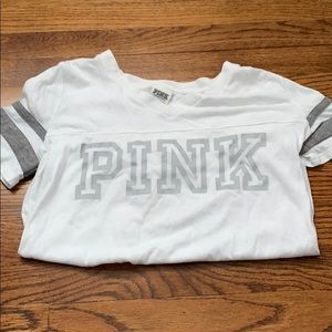 VS PINK V-Neck T-shirt
